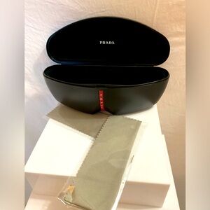 Prada glasses case with cleaning cloth/ hard /